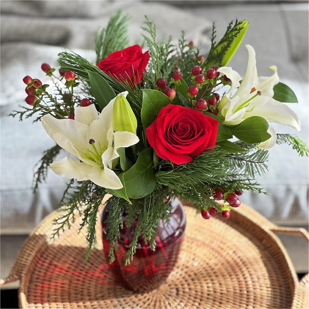 Evergreen Delight Bouquet – Albertsons, Pleasanton CA