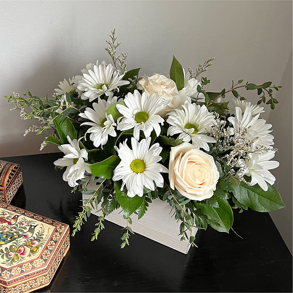 Fresh Linen Box Bouquet –  Albertsons, Pleasanton CA