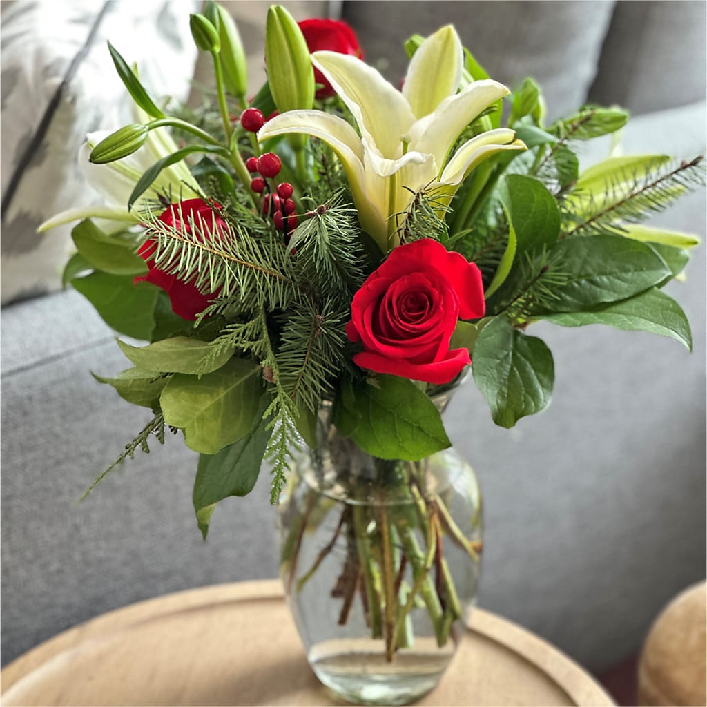 Sparkling Snowflakes Bouquet –  Albertsons, Pleasanton CA